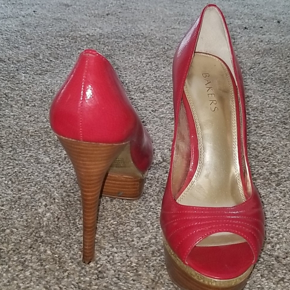 Bakers Red Platform Peep Toe Stiletto - Picture 3 of 4